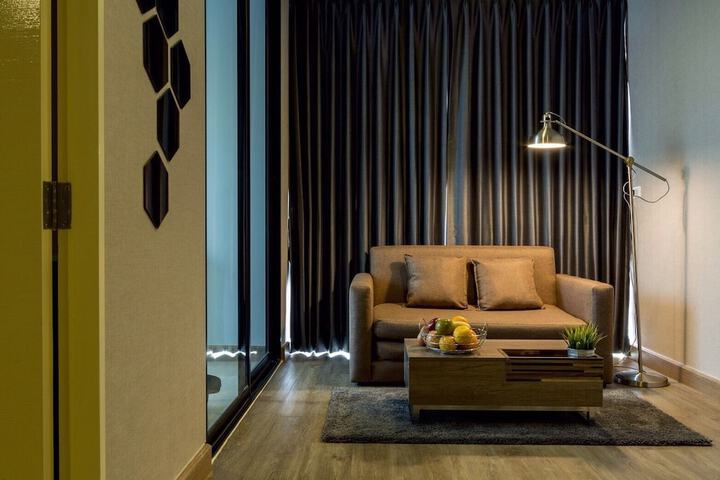 Room 2 of 4