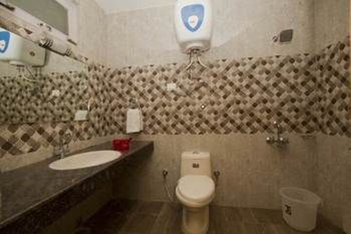 Room 5 of 25