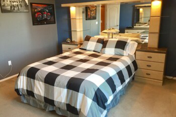 Room 33 of 39