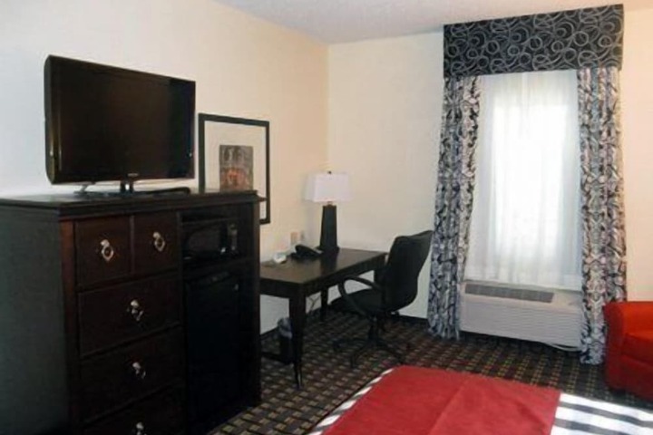 Room 6 of 59