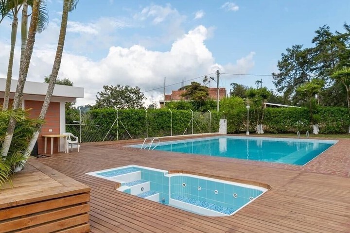 Pool 78 of 97