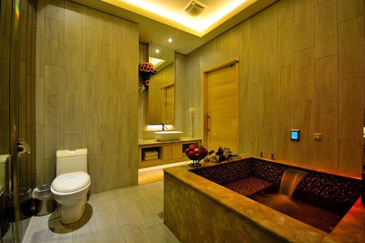 Room 46 of 57
