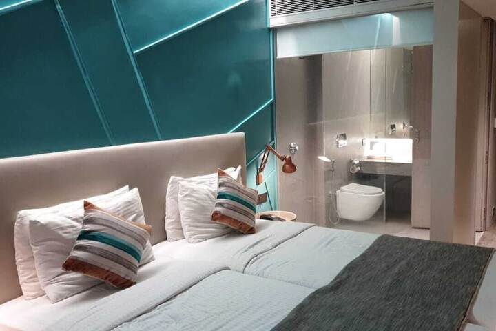 Room 8 of 23