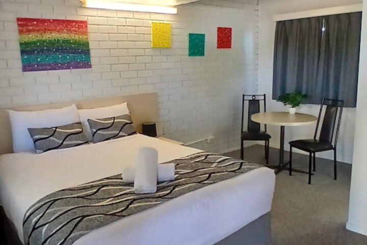 Room 9 of 40