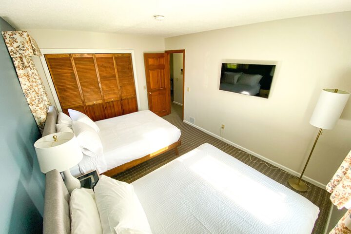 Room 8 of 47