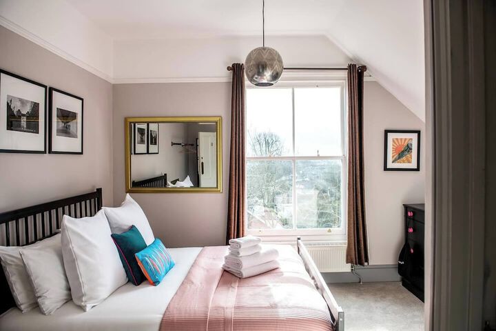 Room 9 of 36