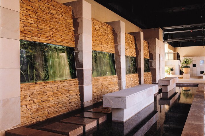 Hotel Exterior 32 of 36