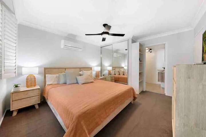 Room 8 of 40