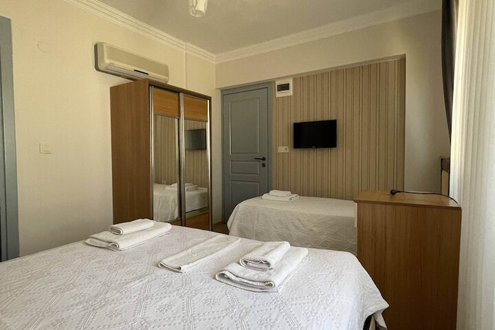 Room 22 of 93