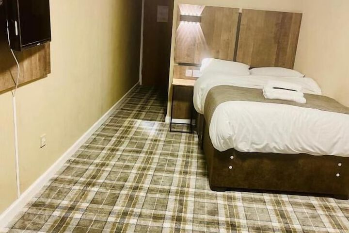 Room 8 of 36