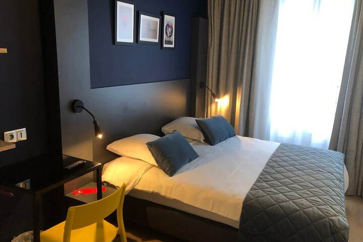 Room 22 of 49