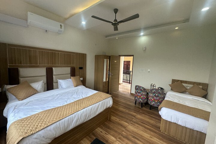 Room 12 of 44