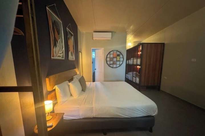 Room 38 of 61