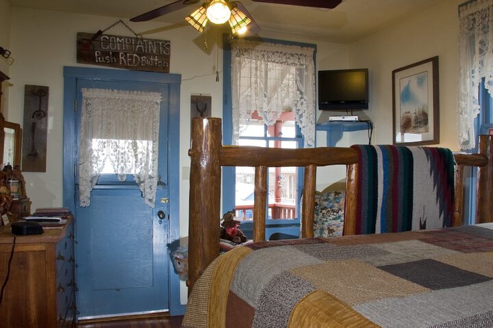 Room 17 of 47