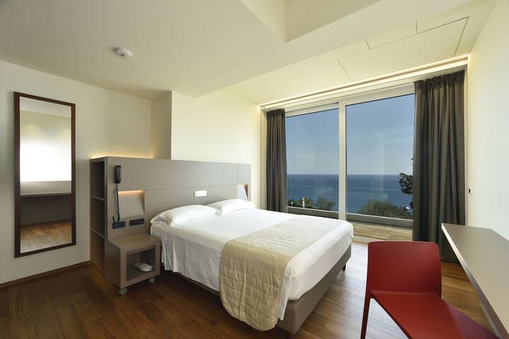 Room 29 of 57