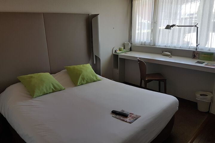 Room 7 of 44