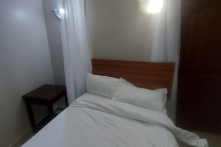 Room 18 of 60