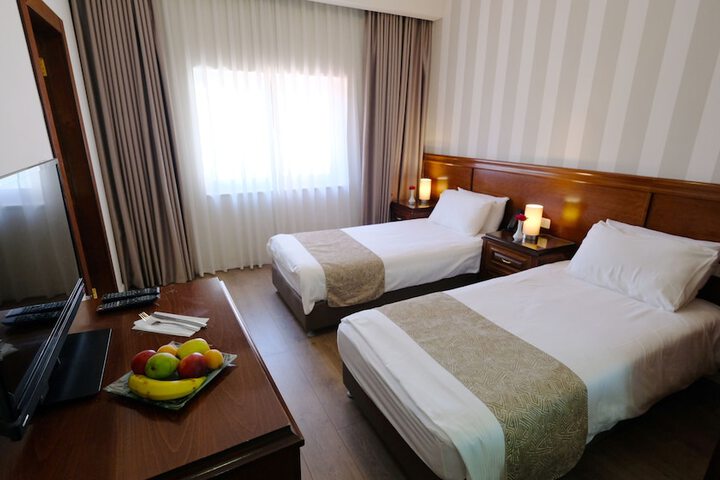 Room 20 of 53