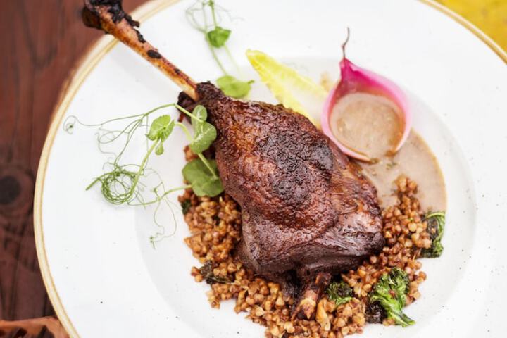 Dining 10 of 71
