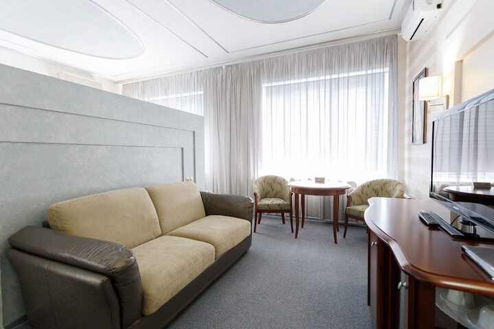 Room 30 of 82