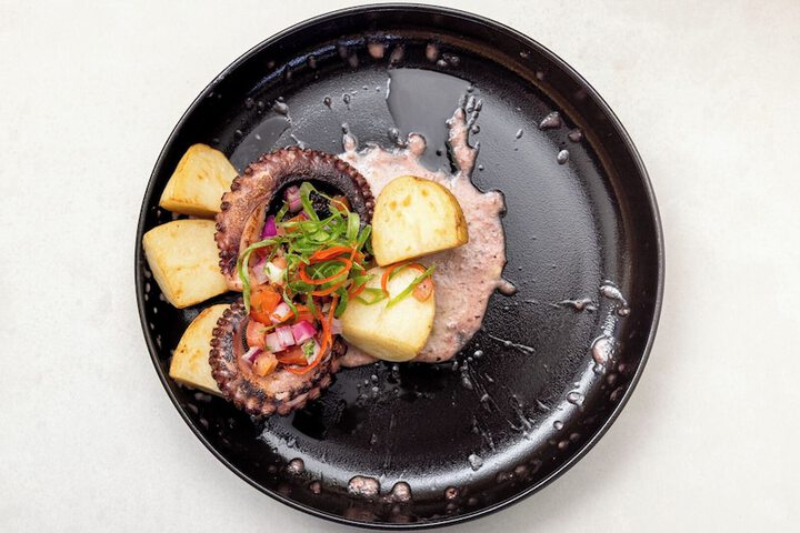 Dining 90 of 138