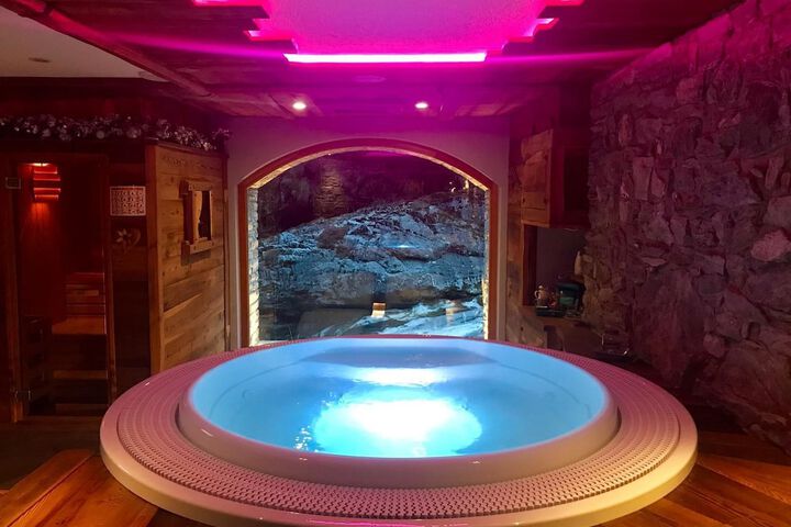 Spa 8 of 43