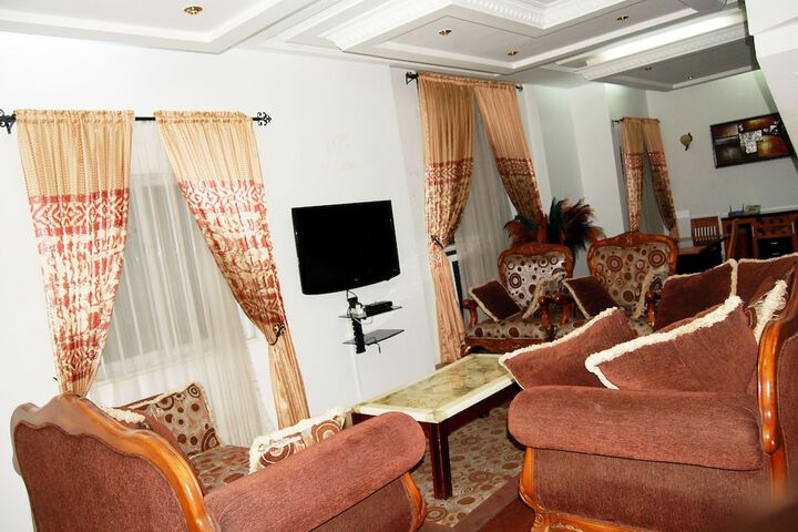 Room 18 of 29