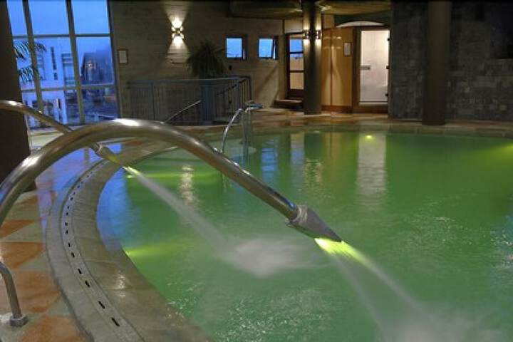 Pool Hotel