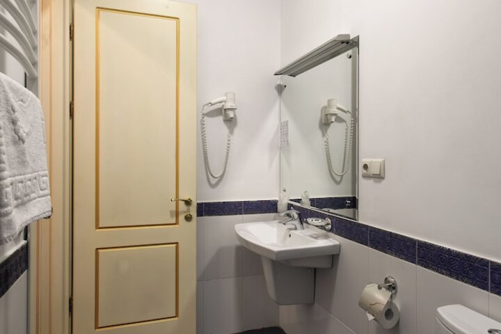 Room 84 of 91