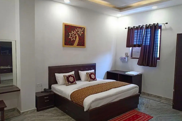 Room 3 of 11