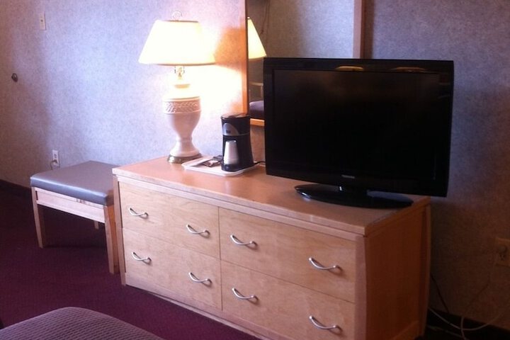 Room 11 of 40