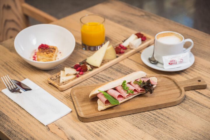 Breakfast/Coffee Service 51 of 56