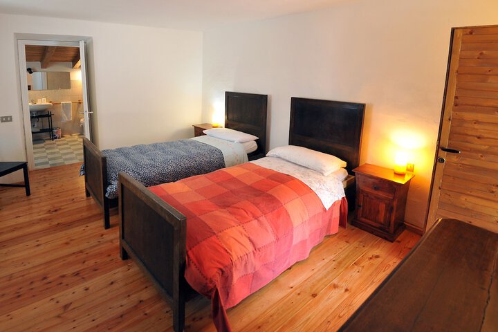 Room 5 of 56