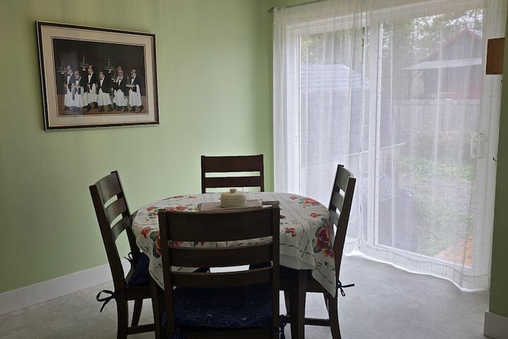 Room 18 of 40