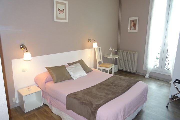 Room 6 of 22