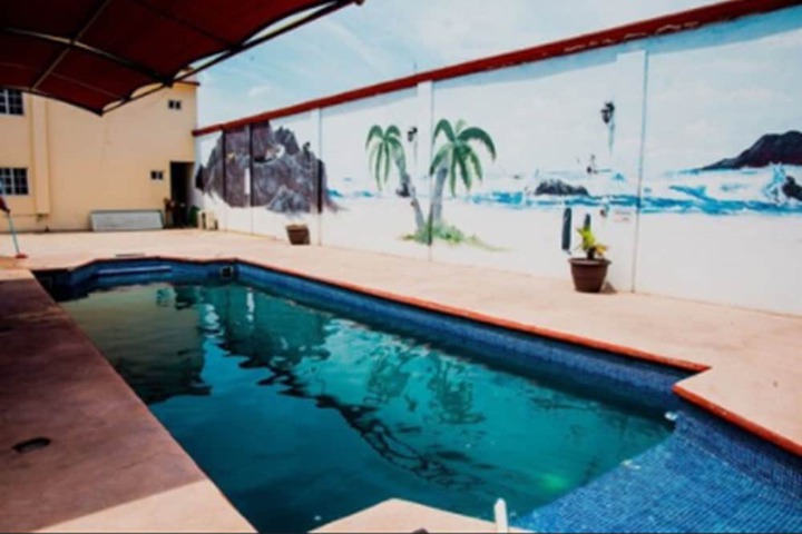Pool Hotel