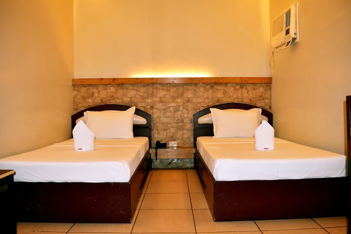 Room 3 of 72
