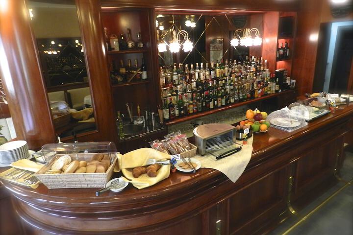 Dining 50 of 60