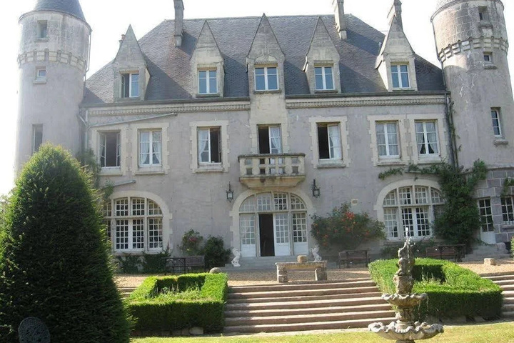 Chateau de Montbrun