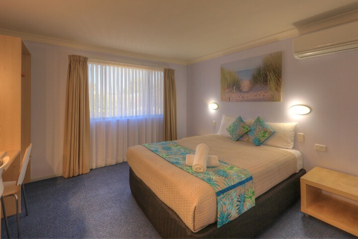 Room 11 of 41