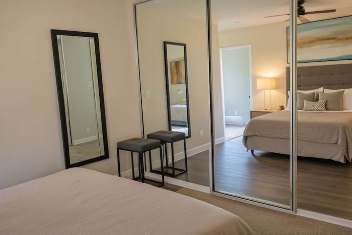 Room 6 of 32
