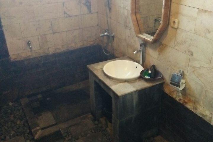 Room 135 of 184