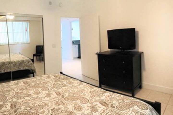 Room 33 of 40