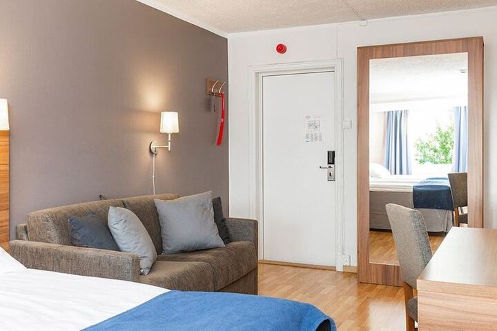 Room 16 of 61