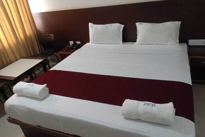 Room 7 of 19