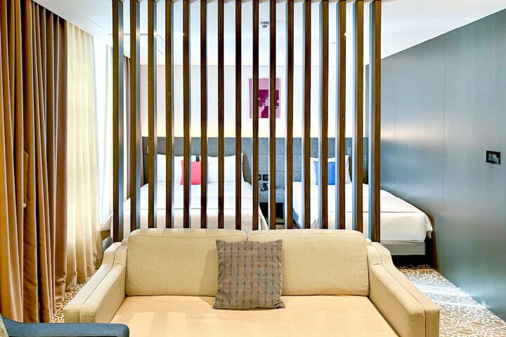 Room 46 of 93