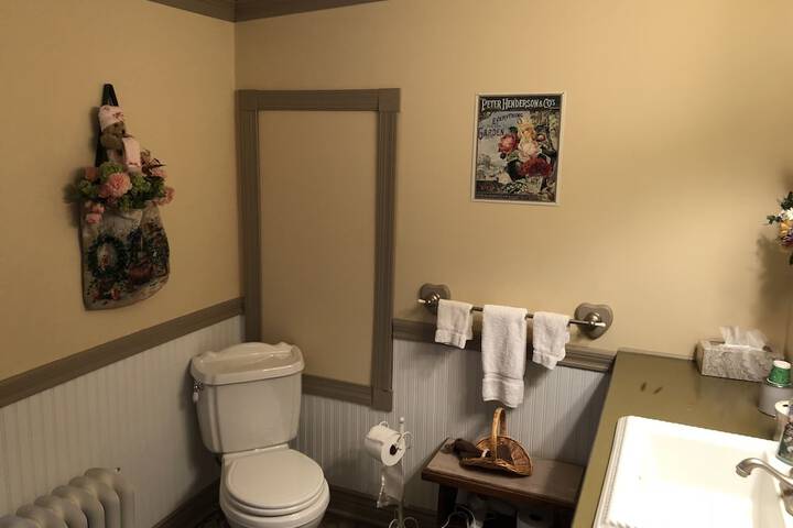 Room 21 of 32