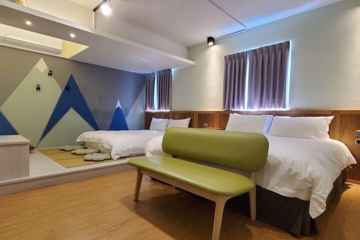 Room 25 of 74
