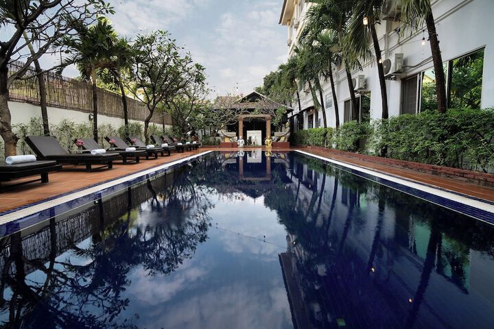 Pool 32 of 52