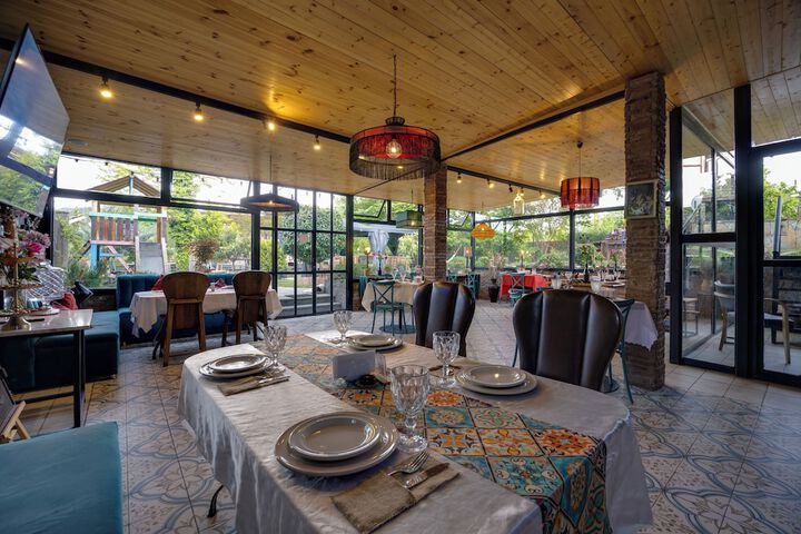 Dining 87 of 138